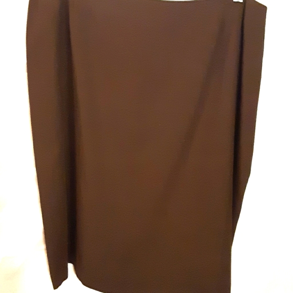 EUC PLUS SIZE 16 Casual Corner Dark Brown Skirt - Picture 1 of 3